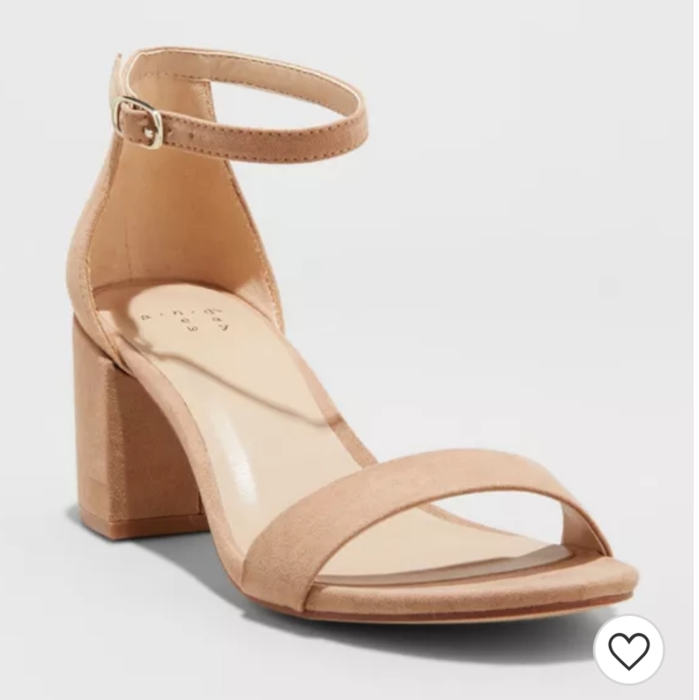 Block heel sandals